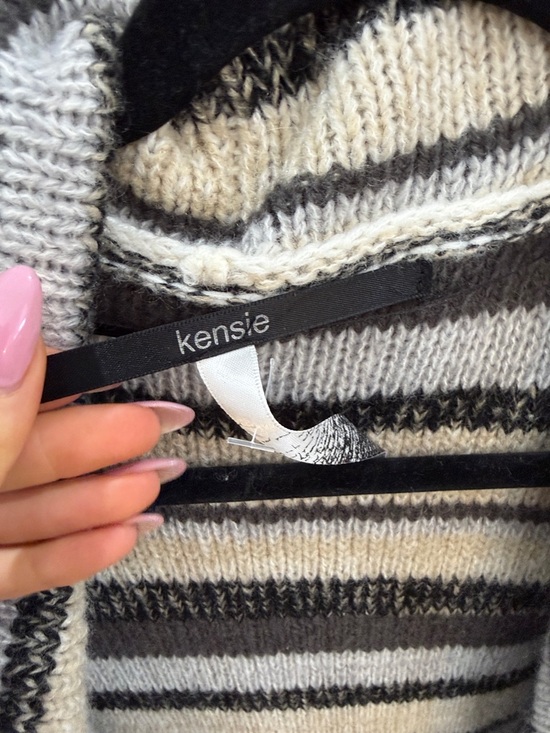 Cardigan - Picture 2 of 2